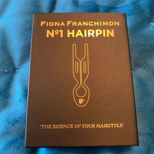 Fiona Franchimon Smoth Caramel Hairpins